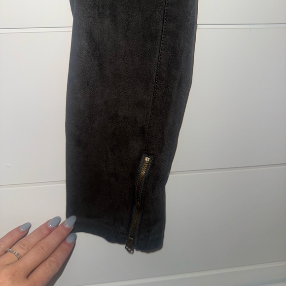 Abercrombie & Fitch Men's Corduroy Pants in Black - Picture 3 of 5